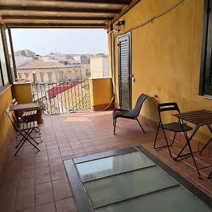  Apartmán In Front Of Castello Ursino